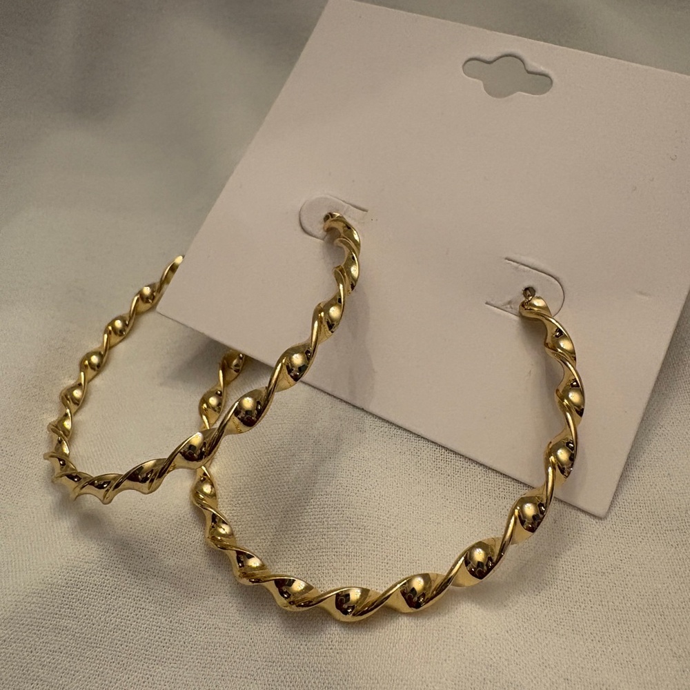 Elegant Gold Twisted Hoop Earrings